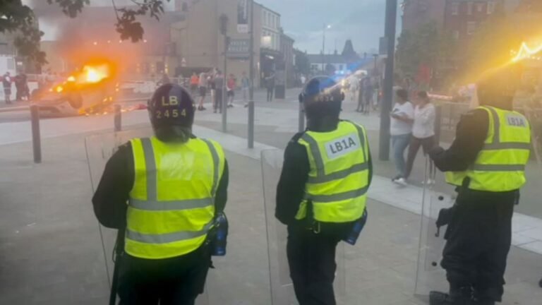 ‘Criminal thuggery’ in Sunderland as rioters target mosque and set police station on fire