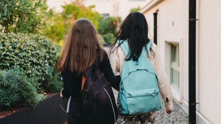 Home-working parents may be behind rise in school absence, Ofsted warns